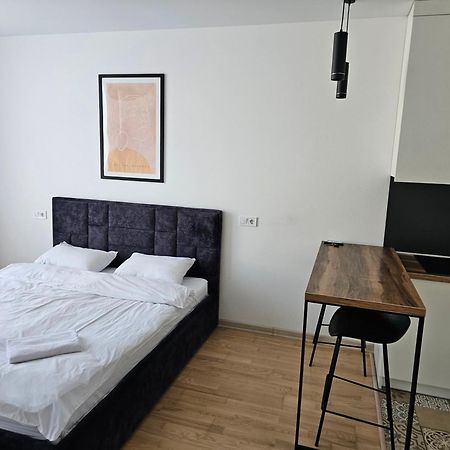 Nyvky Like Home - Studio - Apt 35 Kijów Zewnętrze zdjęcie